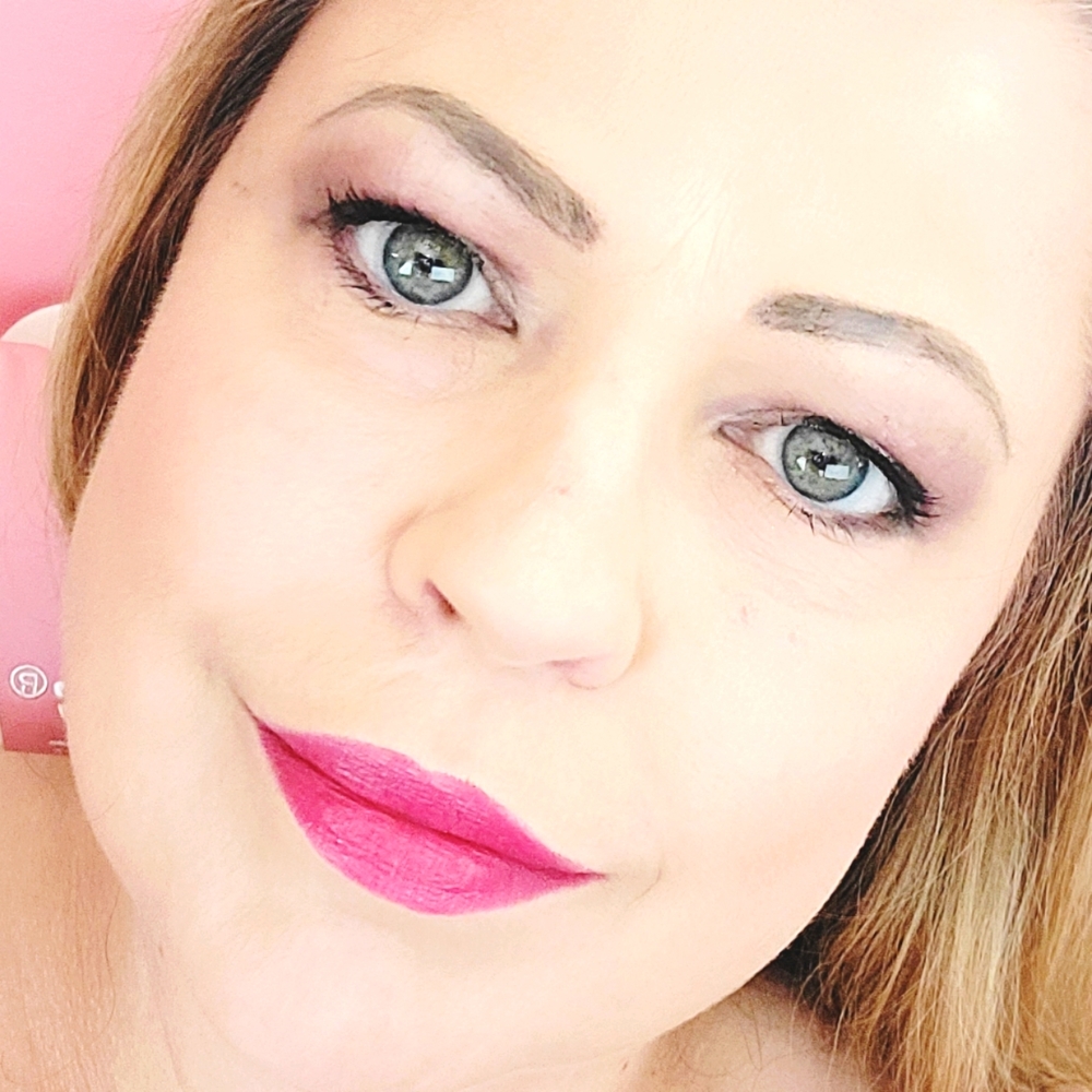 Meet your Posher, Dana